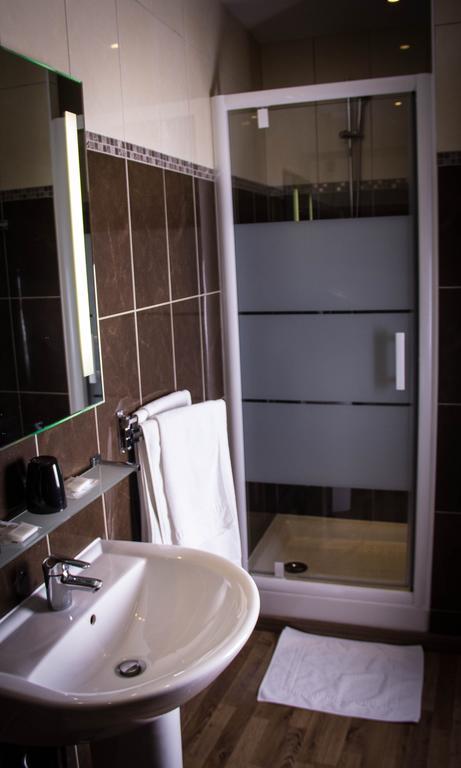 Hotel Memorial Сен-Кантен Номер фото